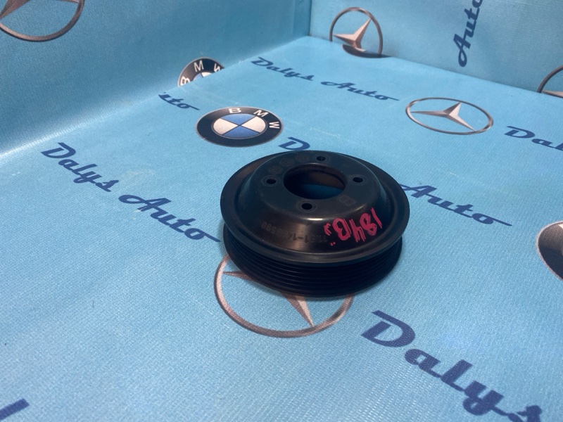 Шкив водяного насоса (помпы) BMW 525i 2003г. Октябрь e39 LCi универсал m54b25 11511436590 контрактная