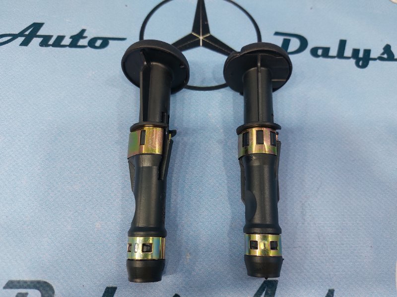 Направляющие подголовника заднее c-class 15/03/2006 w203 m272.920 2.5 Направляющие подголовника заднее c-class 15/03/2006 w203 m272.920 2.5