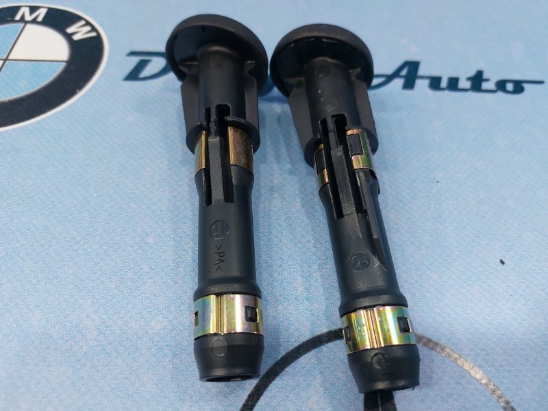 Направляющие подголовника заднее c-class 15/03/2006 w203 m272.920 2.5 Направляющие подголовника заднее c-class 15/03/2006 w203 m272.920 2.5