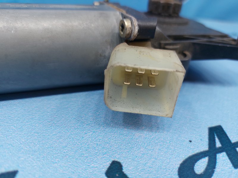 Моторчик стеклоподъемника передний правый Mercedes-Benz E-class w210 112.914 Моторчик стеклоподъемника передний правый Mercedes-Benz E-class w210 112.914