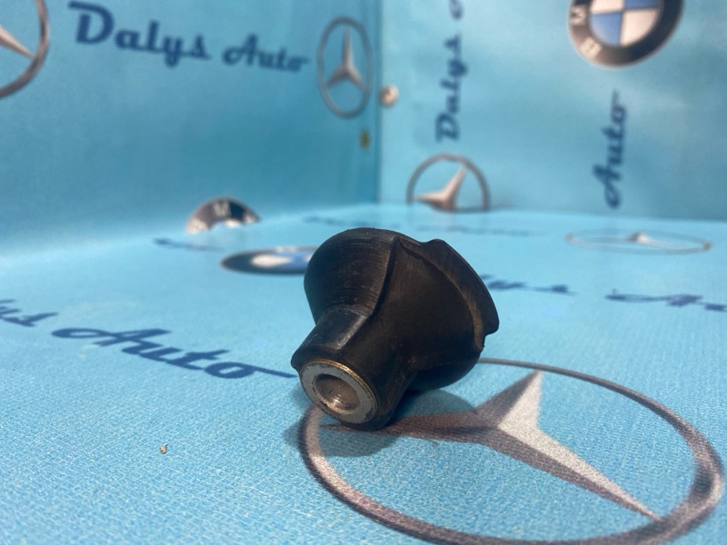 Сайлентблок рулевой рейки Mercedes-Benz E-class w210 m112.941