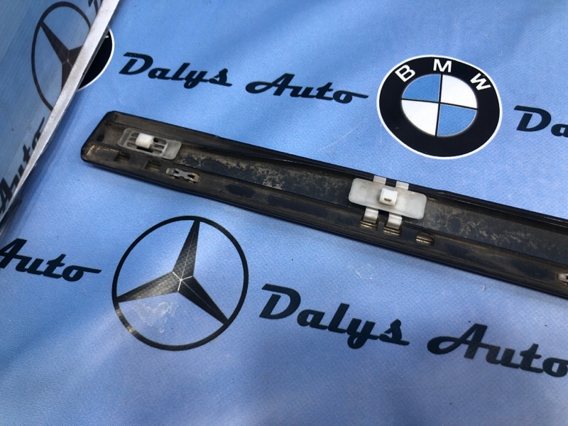 Молдинг двери передний левый E-class 02/03/2004 w211 m112.949 3.2 Молдинг двери передний левый E-class 02/03/2004 w211 m112.949 3.2