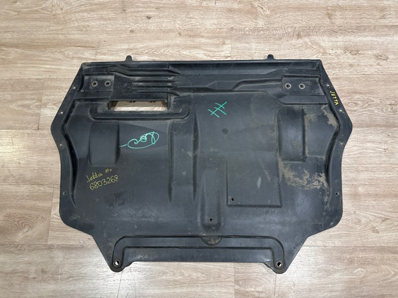 Защита двигателя Volkswagen Jetta 5С6 5c6825901b Б/У