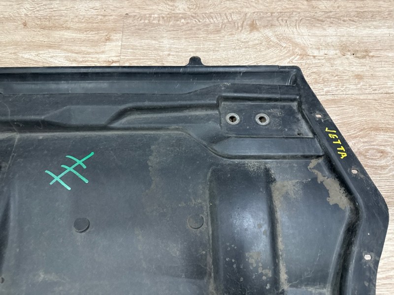 Защита двигателя Jetta 5С6