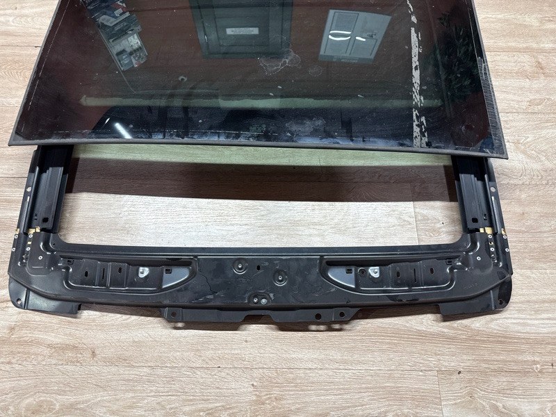 Люк сдвижной 645Ci 2003 E63 N62B44A