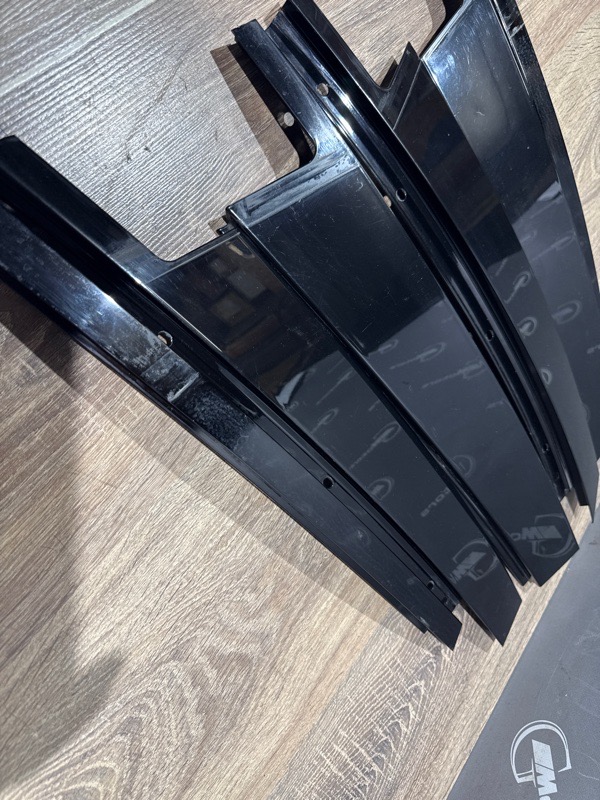 Накладка центральной стойки двери BMW 320i E90 N46B20BD Накладка центральной стойки двери BMW 320i E90 N46B20BD