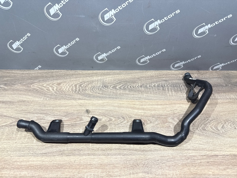 Патрубок системы охлаждения BMW 1-Series E87 N46B20 17 12 7 548 242 контрактная