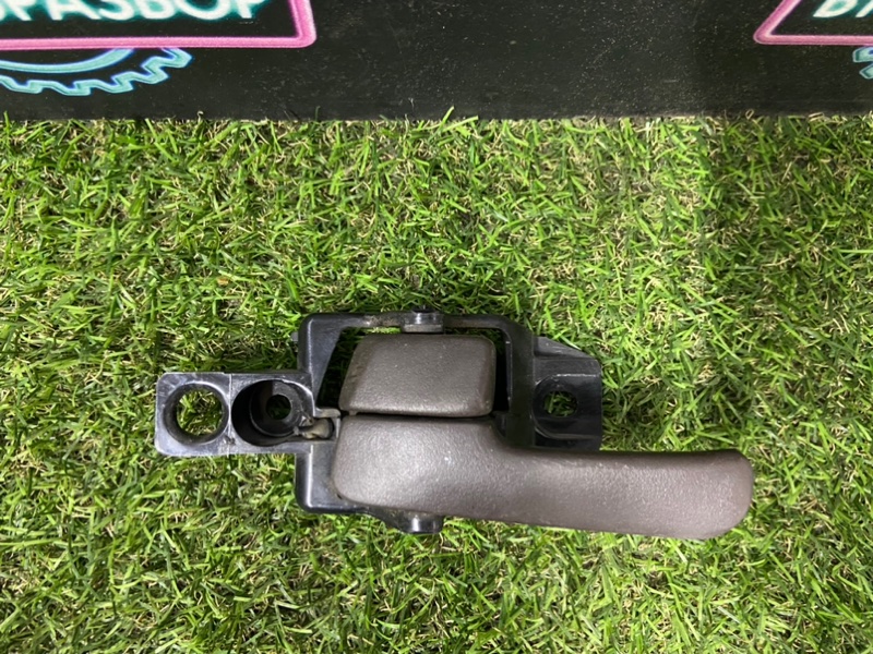 Ручка двери внутренняя Crown 1992 JZS 141 1JZ GE