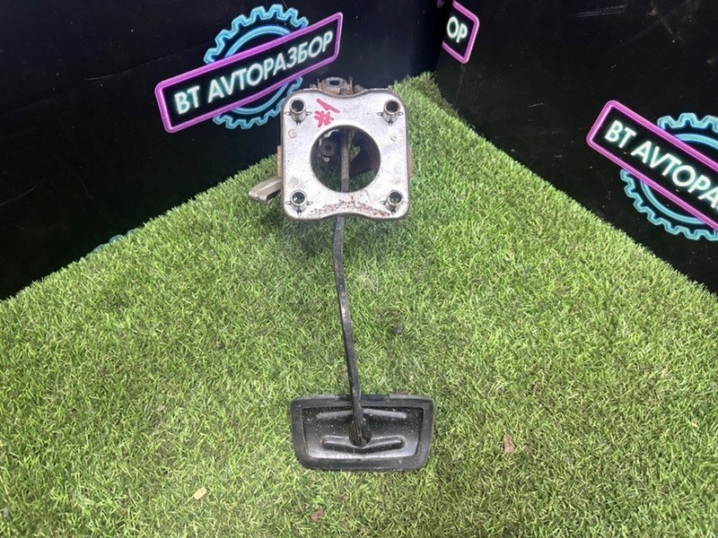 Педаль тормоза Toyota Chaser GX90 1G-FE