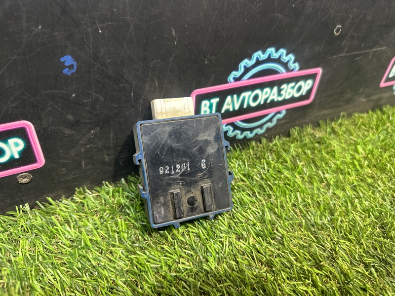 Блок управления дверьми Crown 1992 JZS 141 1JZ GE