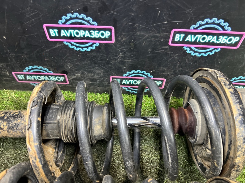 Стойка подвески передняя Nissan R’nessa PNN30 KA24DE