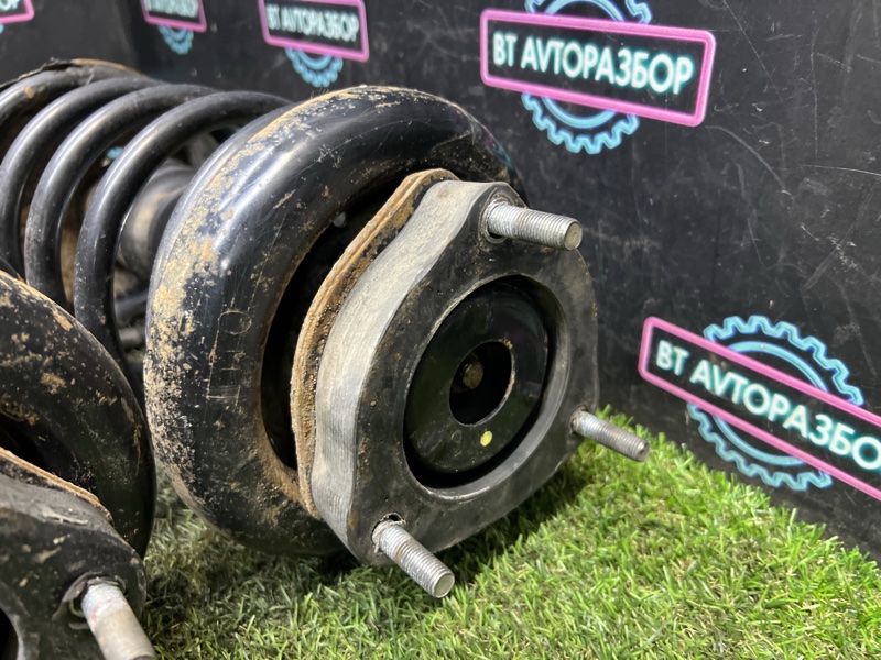 Стойка подвески передняя R’nessa 1998 PNN30 KA24DE