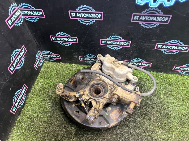 Кулак поворотный передний правый R’nessa 1998 PNN30 KA24DE