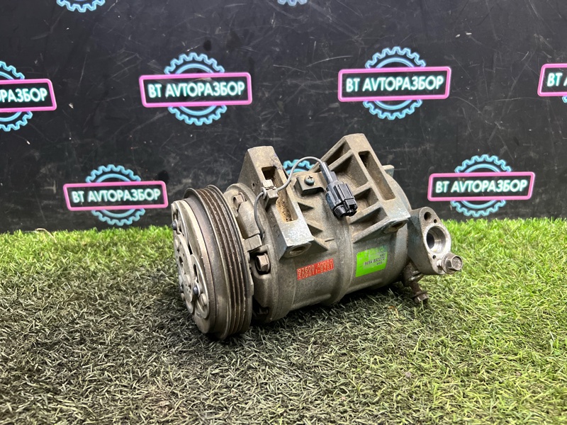 Компрессор кондиционера Nissan R’nessa 1998 PNN30 KA24DE 92600AD000 Б/У