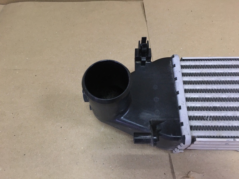 Радиатор интеркулер F7 1