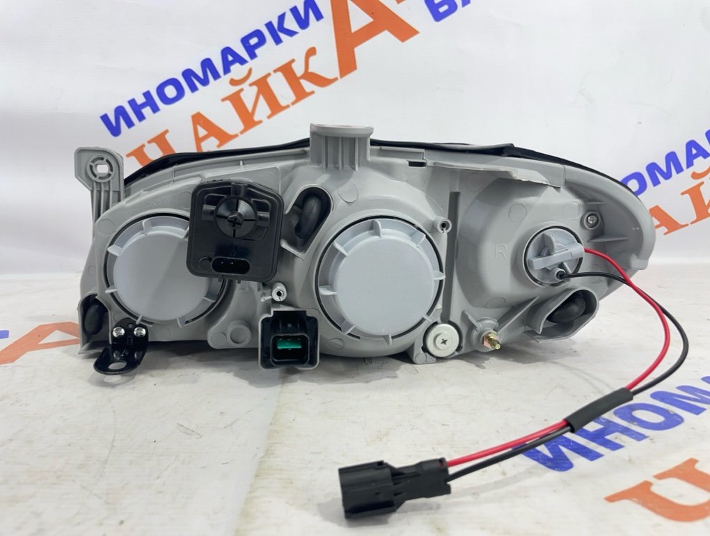 Фара правая Spectra SD