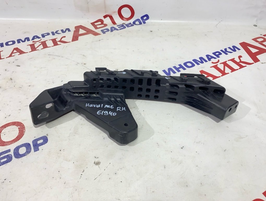 Кронштейн фары передний правый Haval M6 4121134X990ZA Б/У