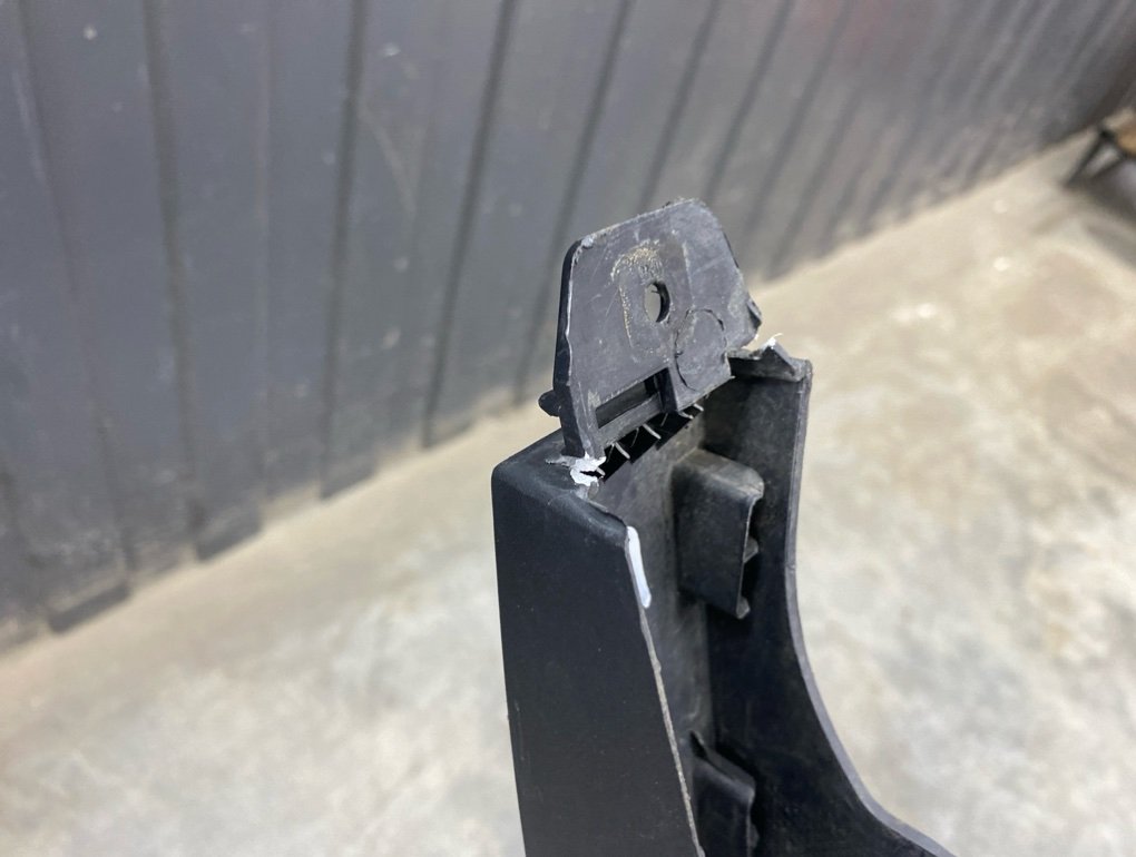 Накладка порога правая Coolray