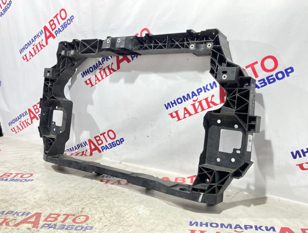 Рамка радиатора F7