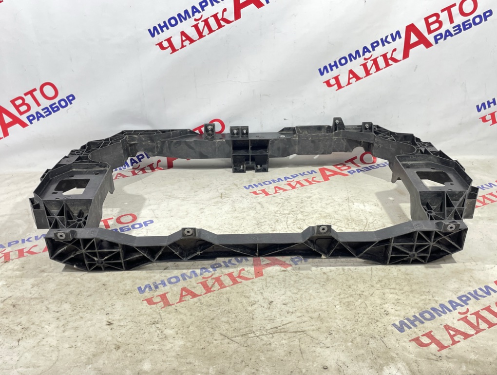 Рамка радиатора F7