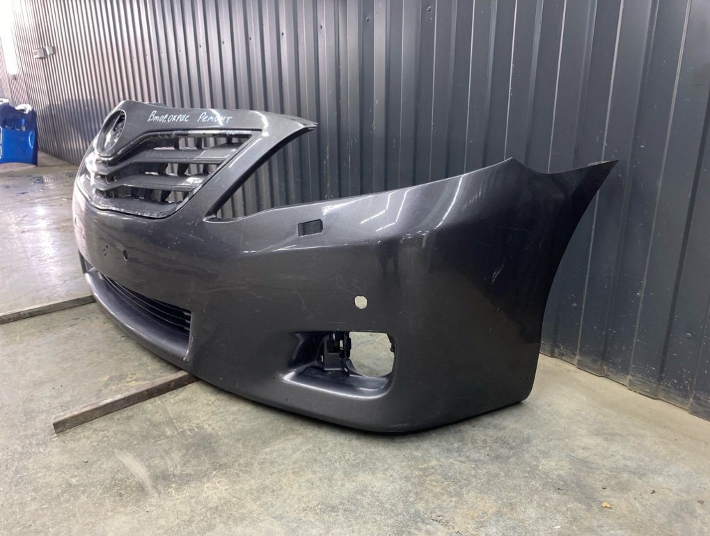 Бампер передний Toyota Camry 40