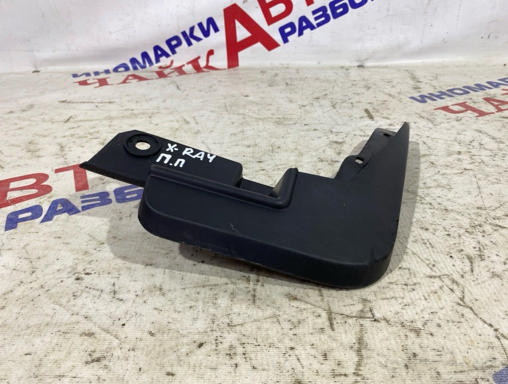 Брызговик передний правый Х-Рей