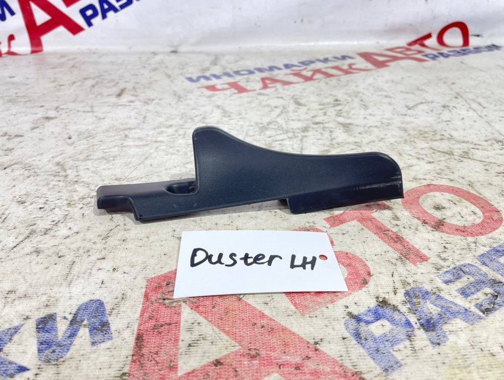 Молдинг лобового стекла левый Renault Duster 668220006R Б/У