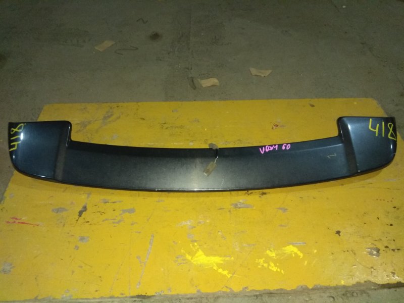 Спойлер Toyota Voxy AZR60 Спойлер Toyota Voxy AZR60
