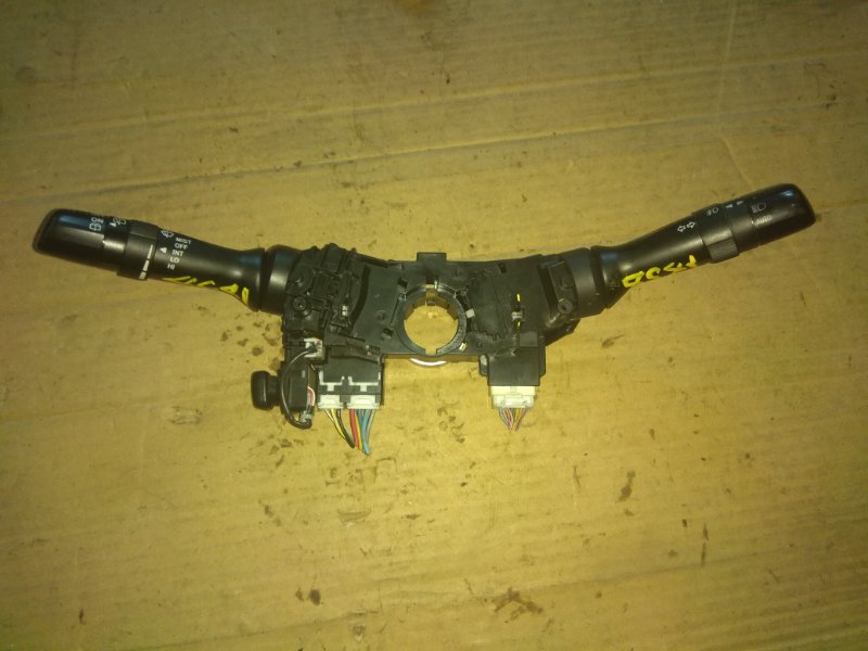 Гитара Toyota Harrier ACU30 Гитара Toyota Harrier ACU30