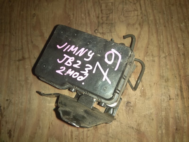 Блок abs Suzuki Jimny JB23 Блок abs Suzuki Jimny JB23