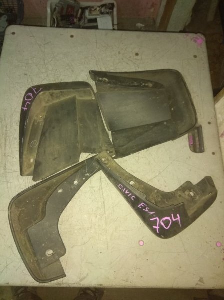 Брызговик Honda Civic ES1 Брызговик Honda Civic ES1