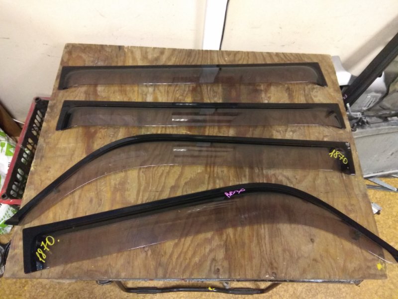 Ветровик Toyota Bb NCP30 Ветровик Toyota Bb NCP30
