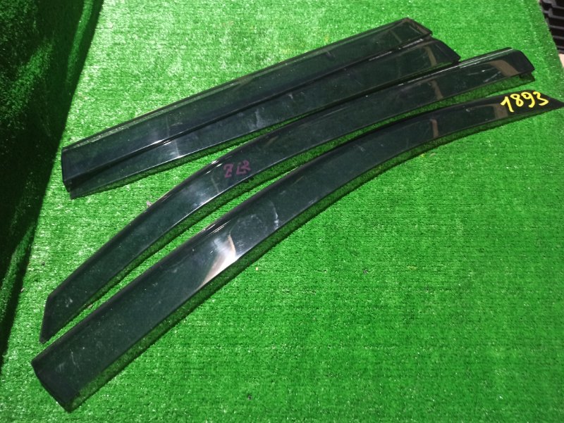 Ветровик Subaru Forester SJ5 Ветровик Subaru Forester SJ5
