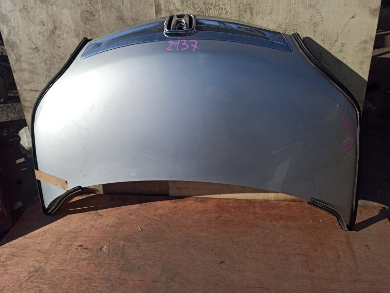Капот Honda Elysion RR1 Капот Honda Elysion RR1