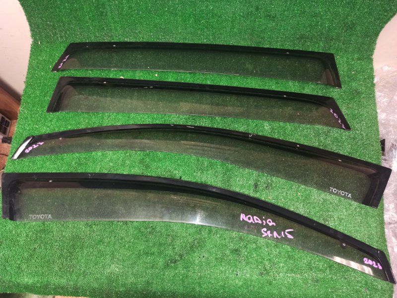 Ветровик Toyota Nadia SXN10 Ветровик Toyota Nadia SXN10