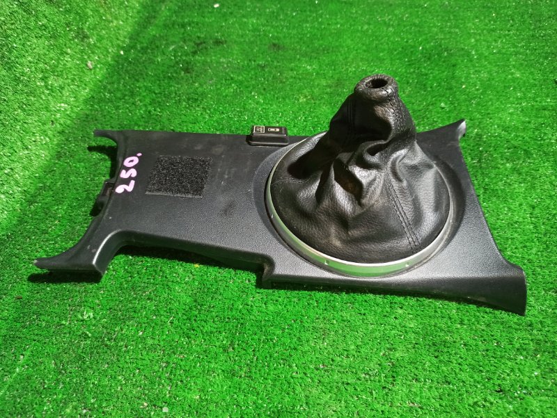 Консоль кпп Mazda Rx8 SE3P Консоль кпп Mazda Rx8 SE3P