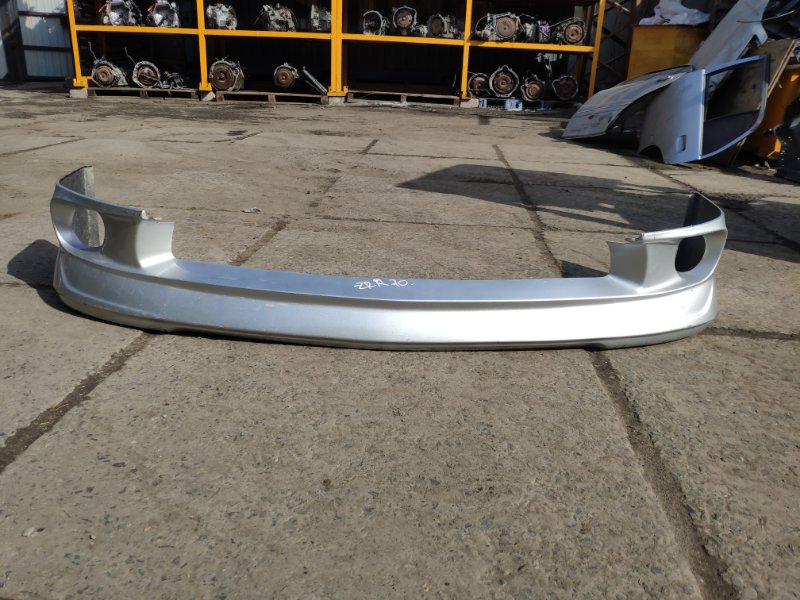Губа Toyota Voxy ZRR70 Губа Toyota Voxy ZRR70