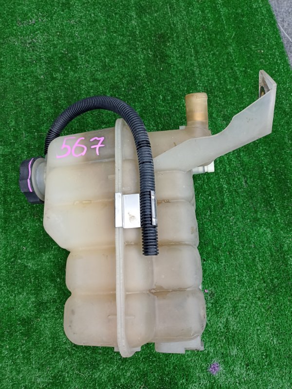 Бачок расширительный ESCALADE GMT820 LQ9