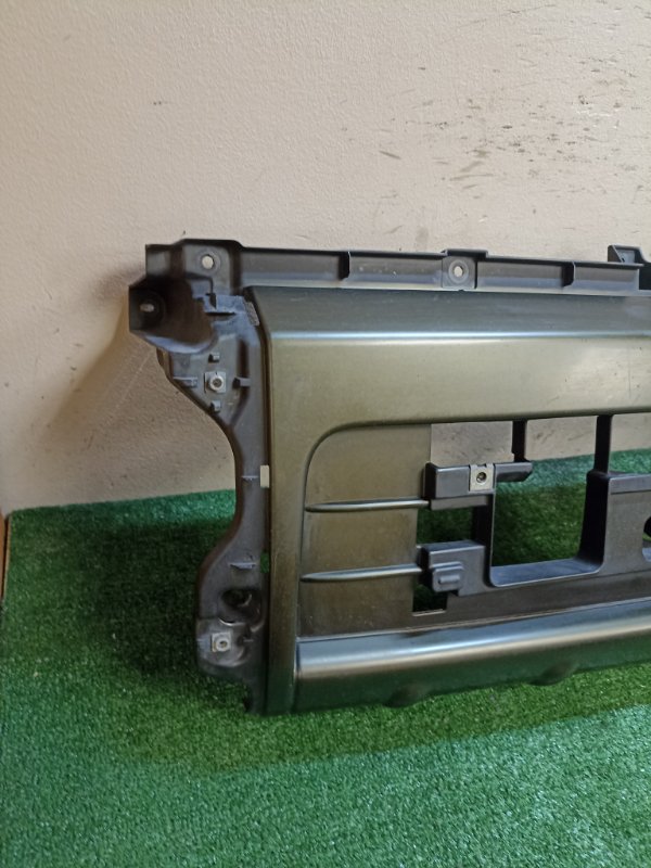 Решетка радиатора передняя NAKED L750S