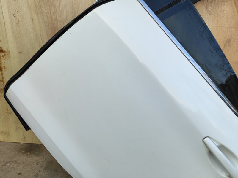 Дверь задняя левая Peugeot 208 CC5