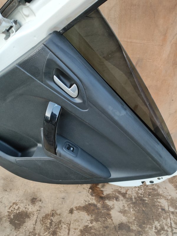 Дверь задняя правая 208 CC5