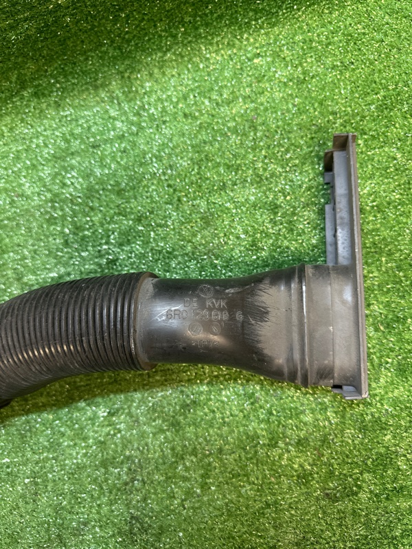 Патрубок воздушного фильтра A1 8X