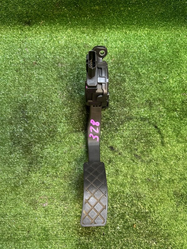 Педаль газа AUDI A4 ALLROAD QUATTRO 8KH 8K1723523A контрактная