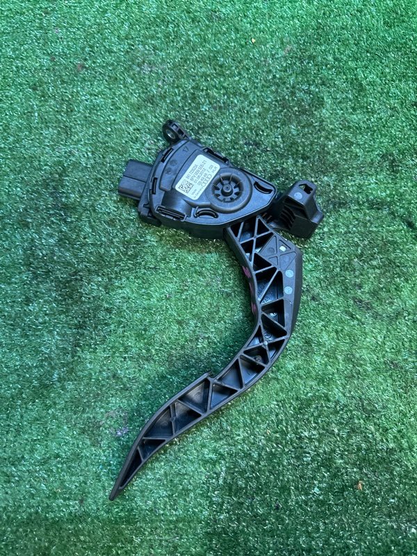 Педаль газа AUDI A4 ALLROAD QUATTRO 8KH