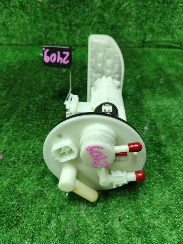 Топливный насос DAIHATSU HIJET S510 KF-VE4 23210-B5020 контрактная