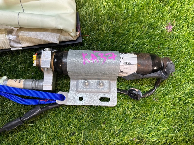 Airbag крыши правый NITRO LA37