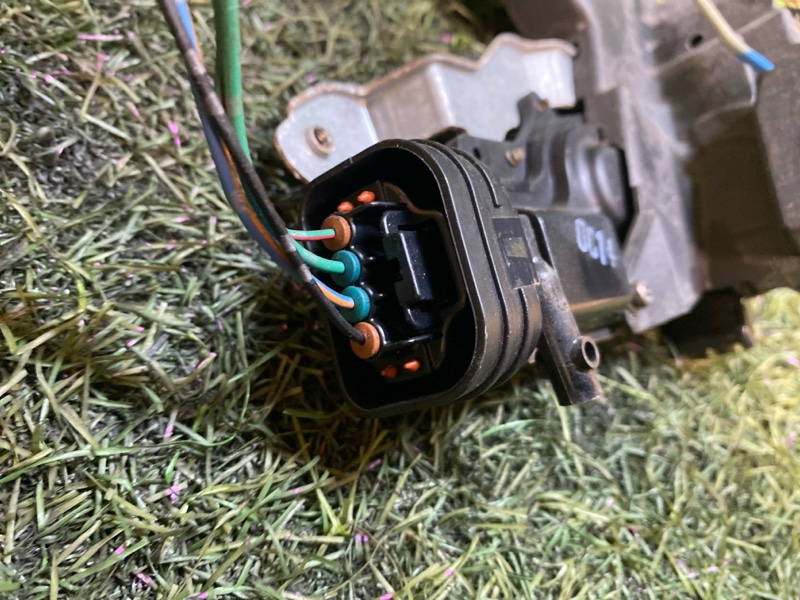 Замок двери передний левый MARK II GX100