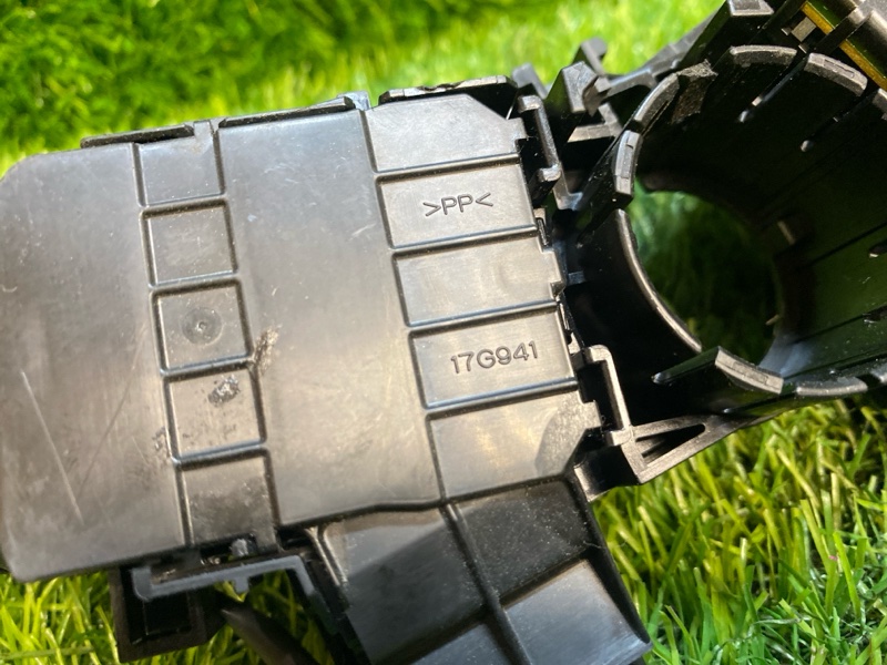 Блок подрулевых переключателей LEVORG VM4