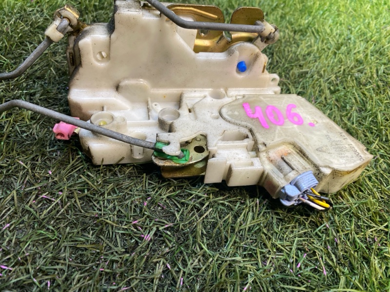 Замок двери передний левый NISSAN TERRANO PR50