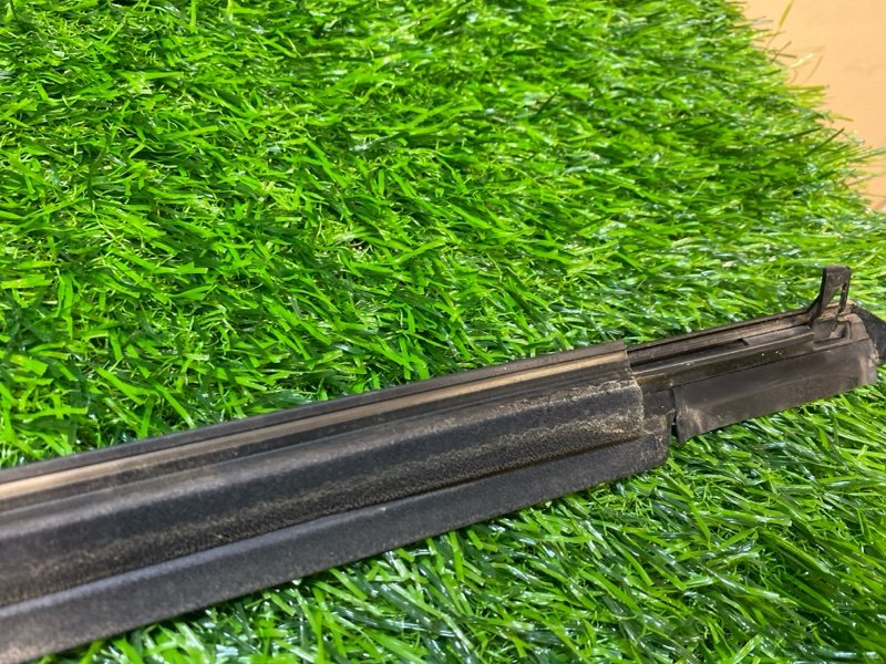 Молдинг на дверь задний правый MARK II JZX115